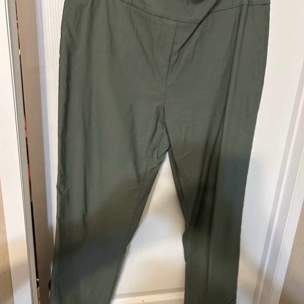 Tribal Women's Olive Cropped Pants
